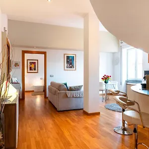 Luxury Flat In Town - Center Lucques