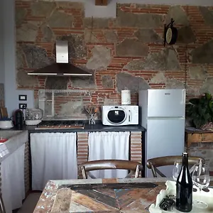 Casa De Servi Lucques