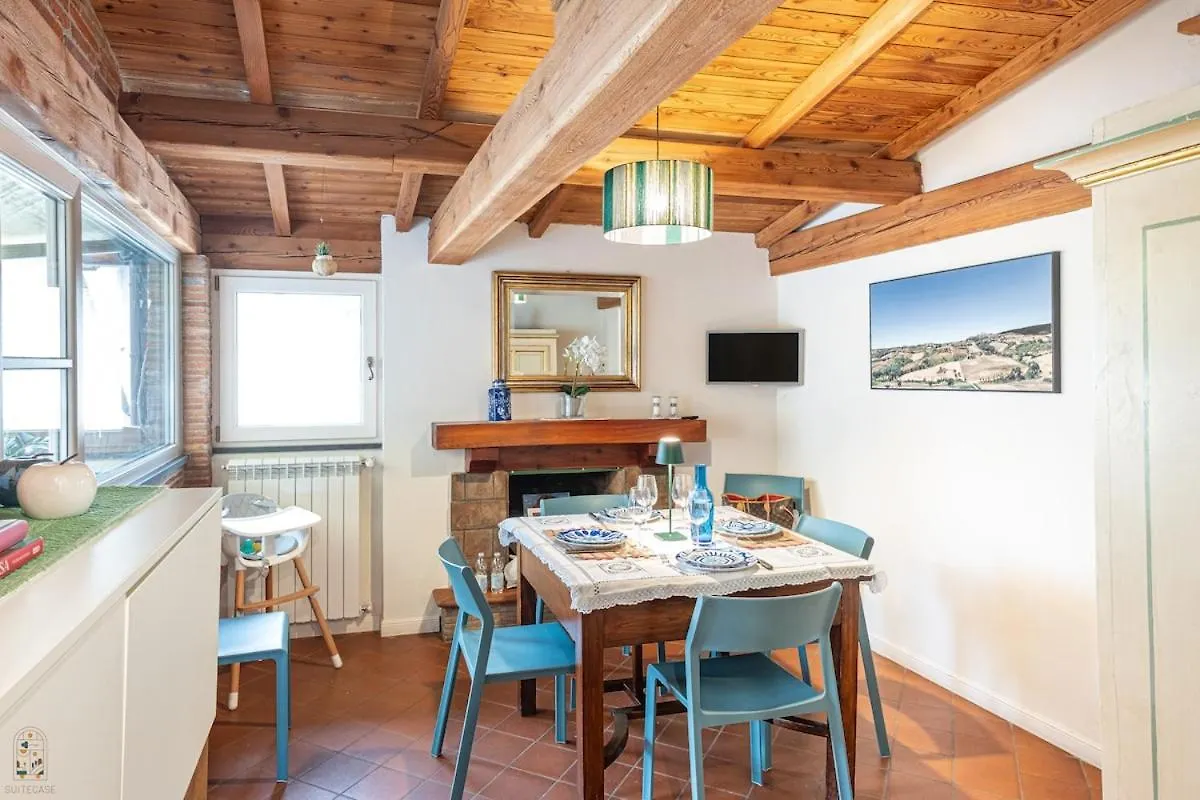 Fiordaliso Apartment Con Balcone Lucca Italy